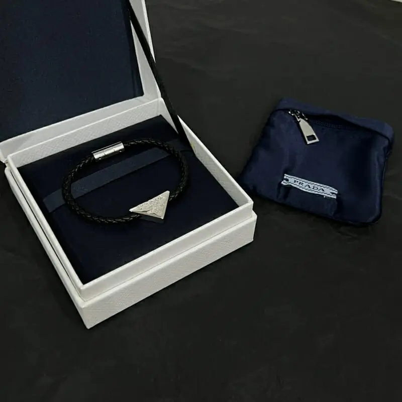 prada bracelets s_120527b2